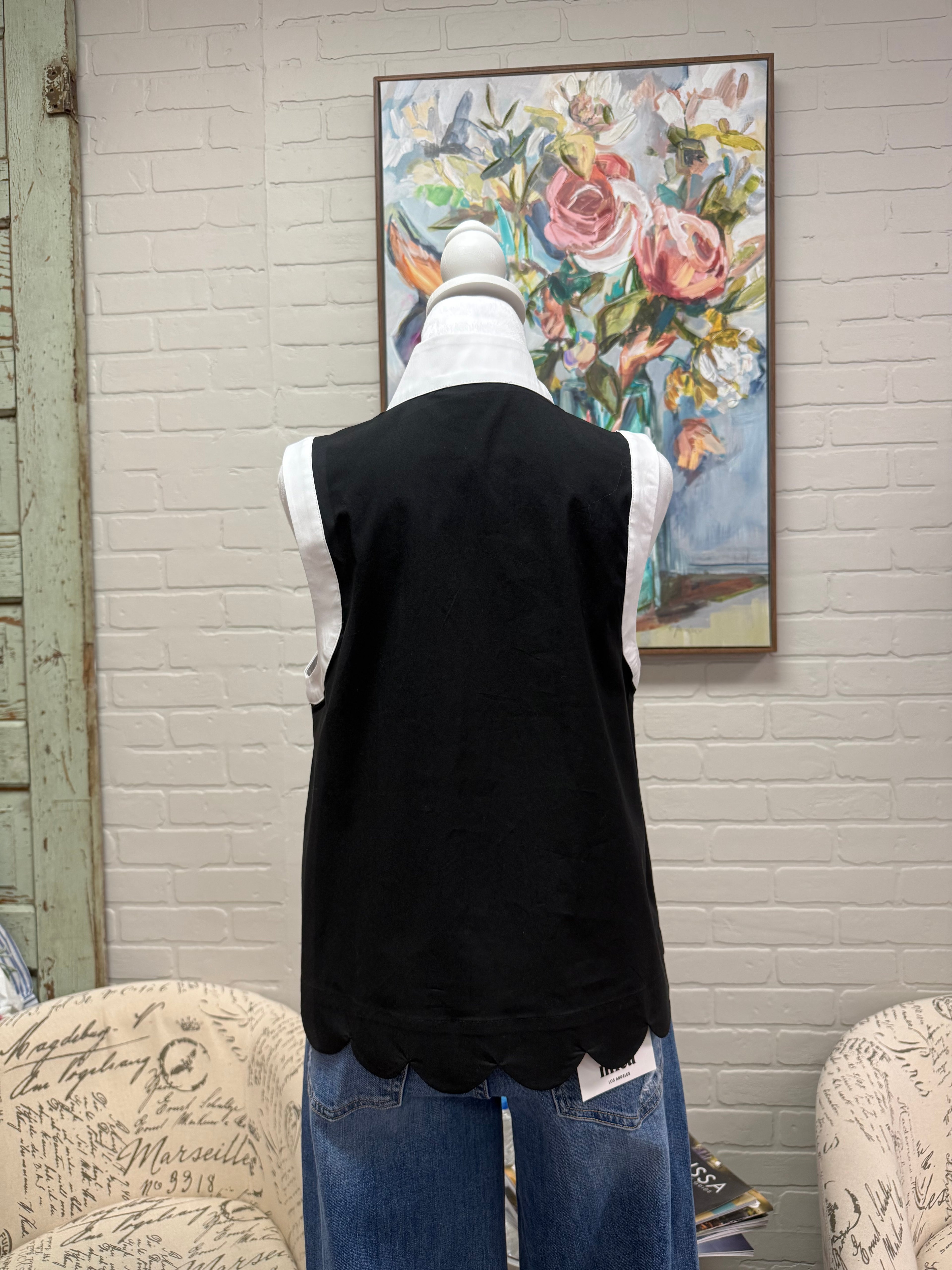 Black Sleeveless Top w/Contrast Trim