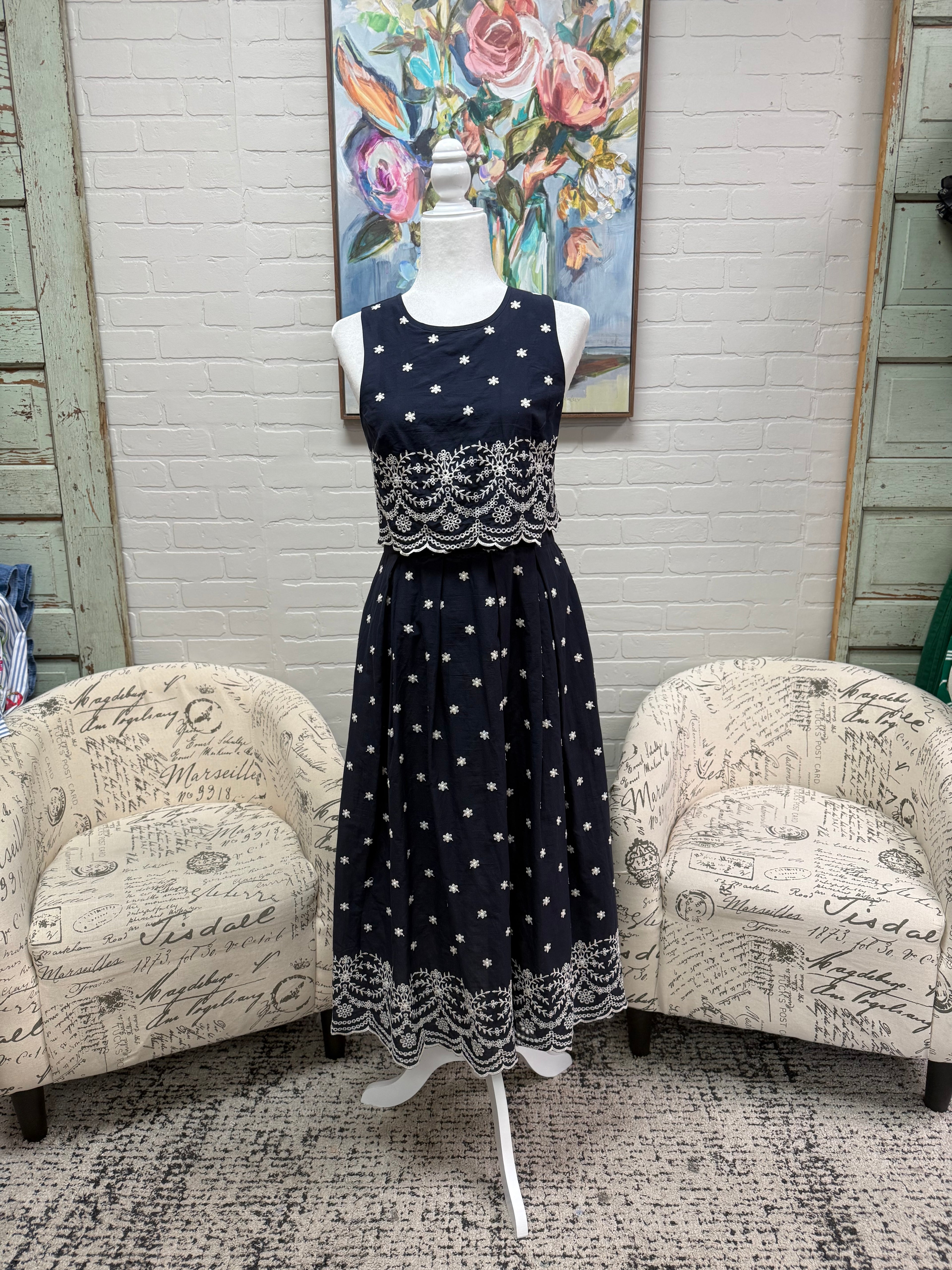 Navy Embroidered Midi Dress Medium