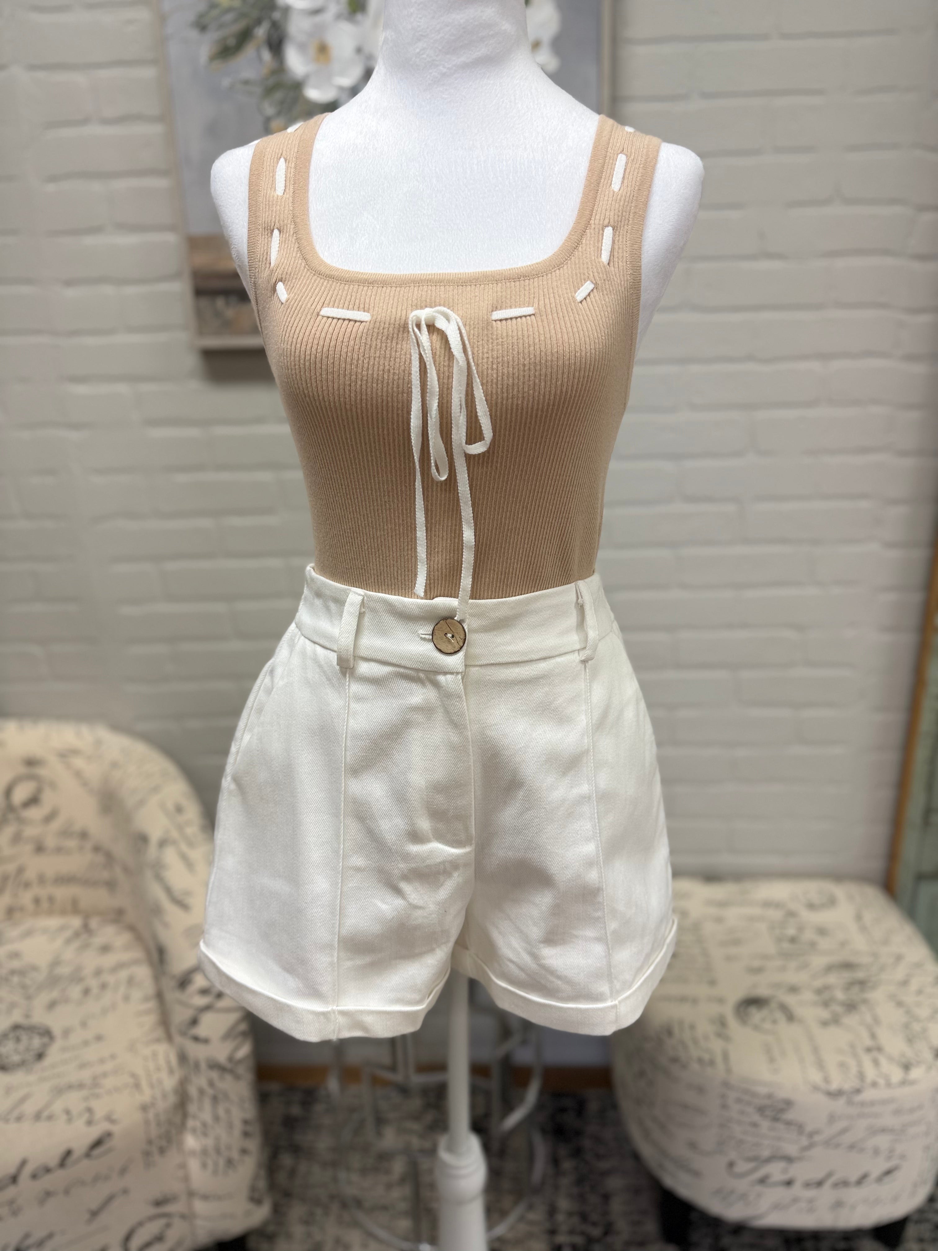 Off-White Pleated Short