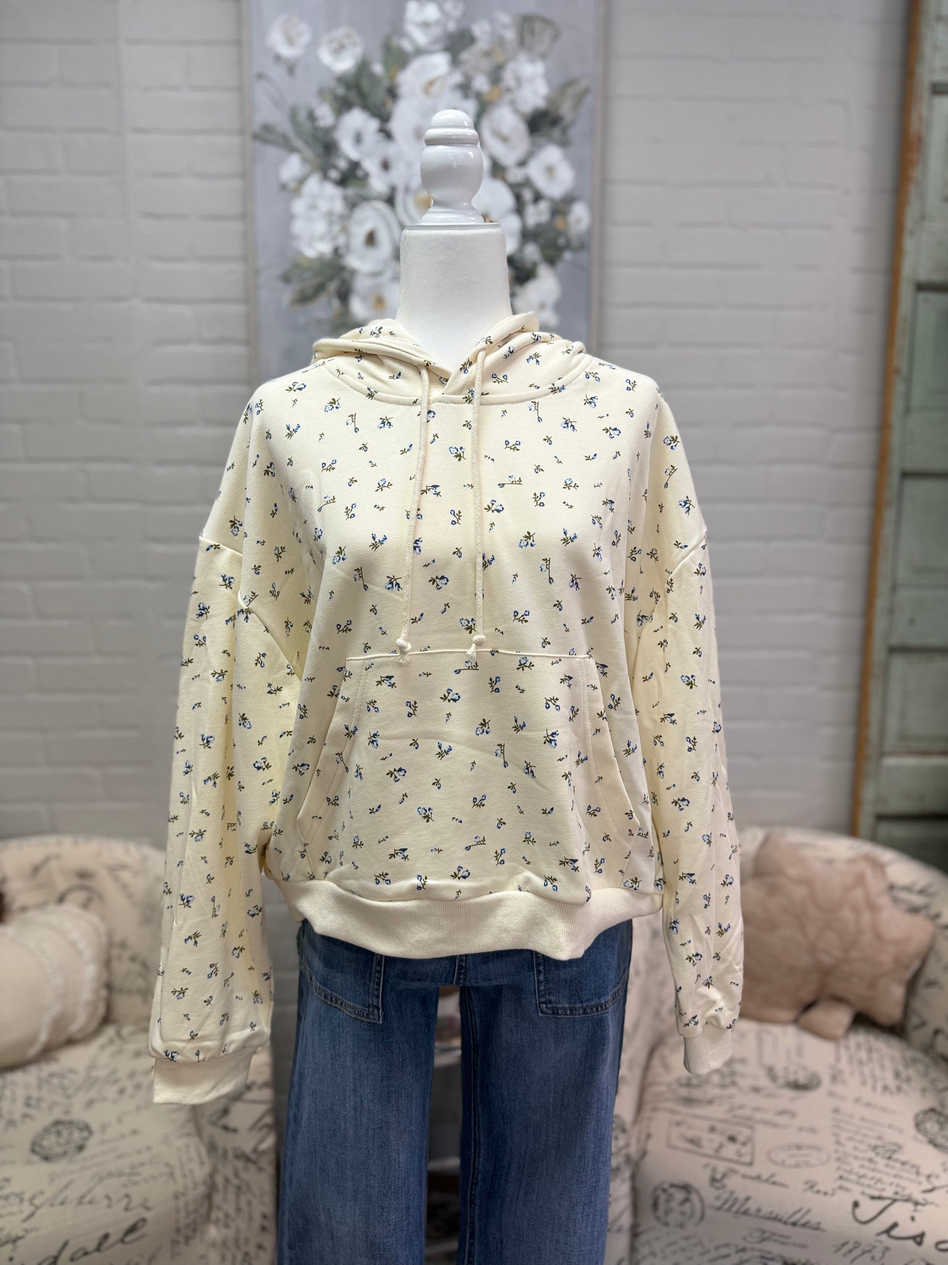 Cream & Blue Floral Sweatshirt